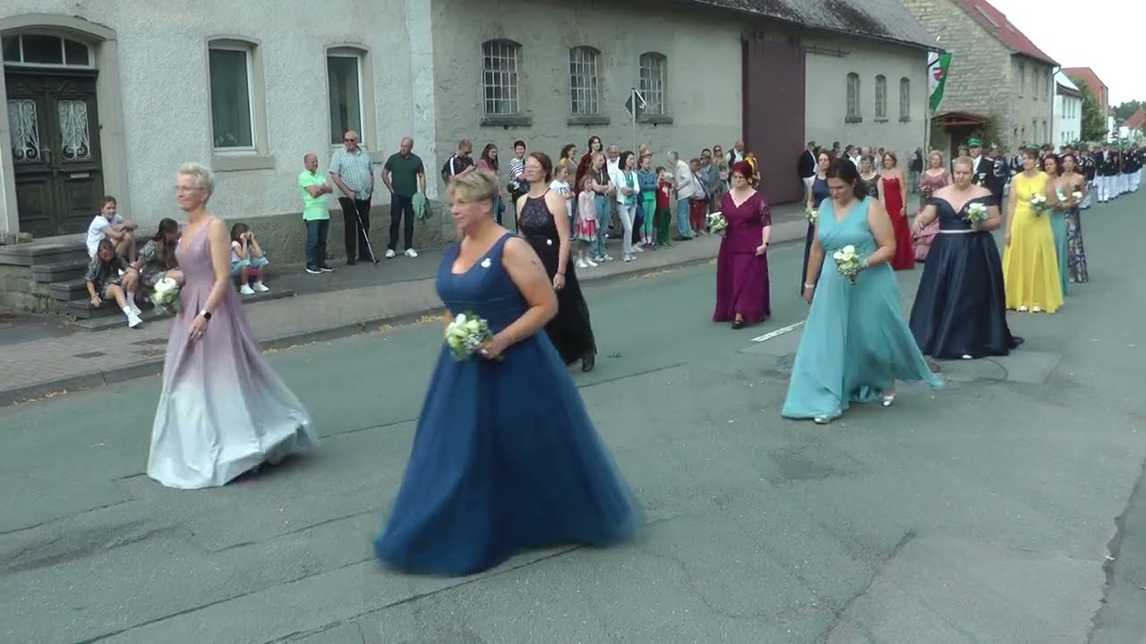 Schuetzenfest Hemmern Samstag  2023  Ehrenmal