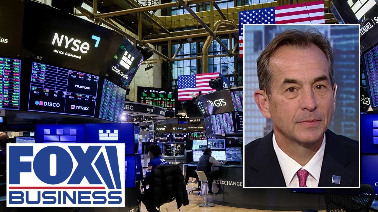 ‘Cash on the sidelines’: Bank exec says market has 'plenty of room to go'