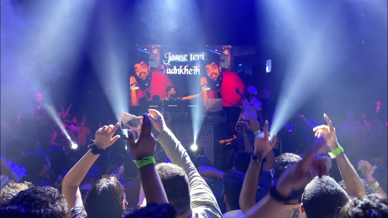 Dj Chetas Tu Jaane Na Vs Locked Out Of Heaven | Live At Toybeach Club