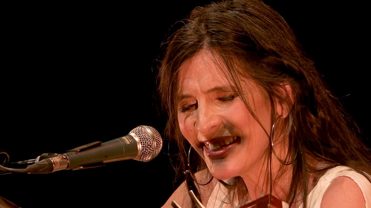 17 cicatrices. Débora Infante en vivo. Concierto Intimo