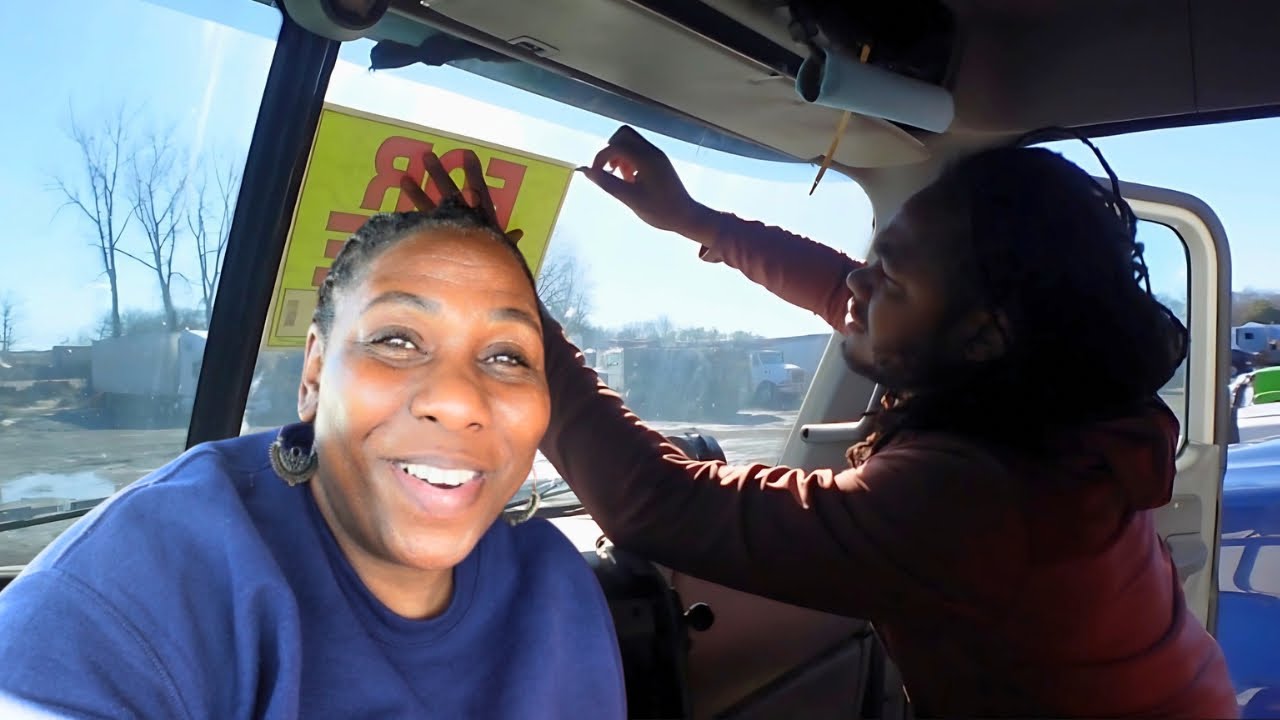Vlog | Celebrating the new year alone + finally selling the truck | The Bonnicks