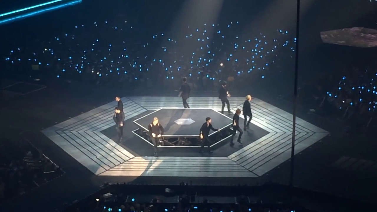 160910 EXO - Talk + White noise #exordiuminbkk