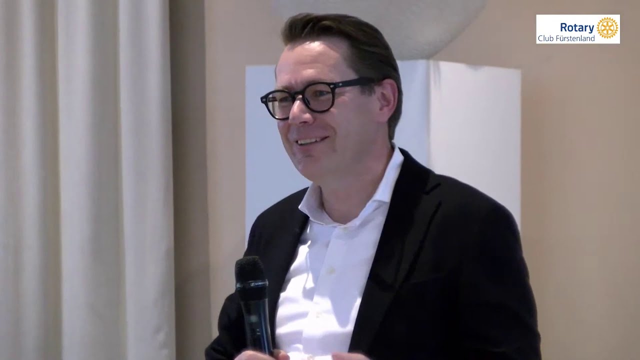 Referat von St&auml;nderat Benedikt W&uuml;rth beim RC F&uuml;rstenland