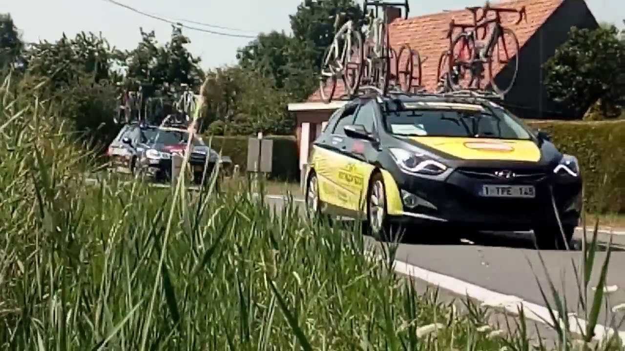 MIJNEN TIJD 1   Sint Laureins laatste ronde de mooie dames ELITE wielerteam Belgie !!!1