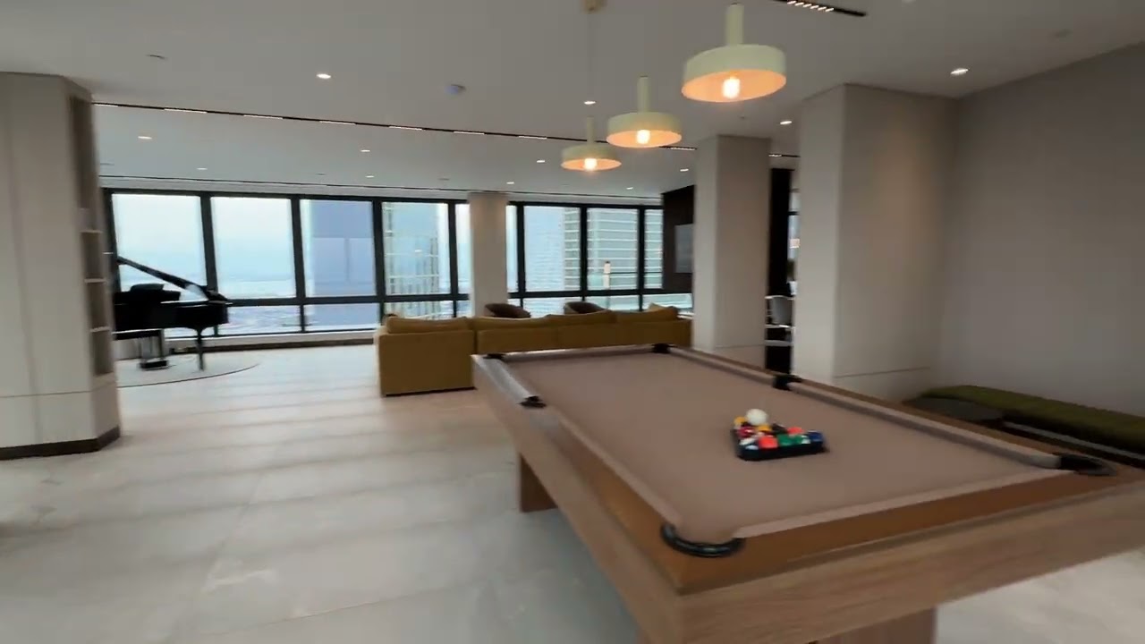 Rocklyn | Sky Lounge 