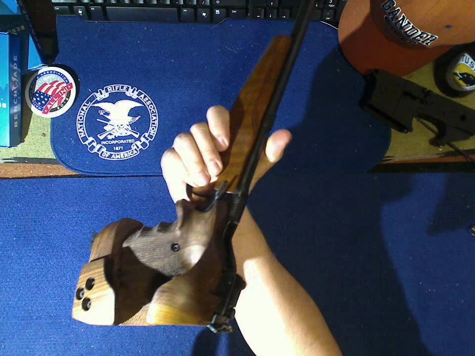 Contrasting Two Single Shot Pistols - A Stinger (not accurate) and a TOZ 35M (very accurate)