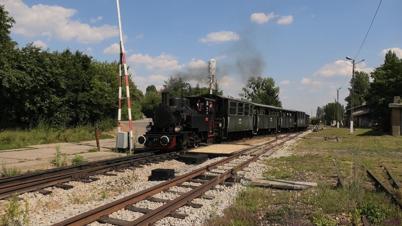 [Górnośląskie Koleje Wąskotorowe] Lxd2-374 i TKb27-2002 | Bytom