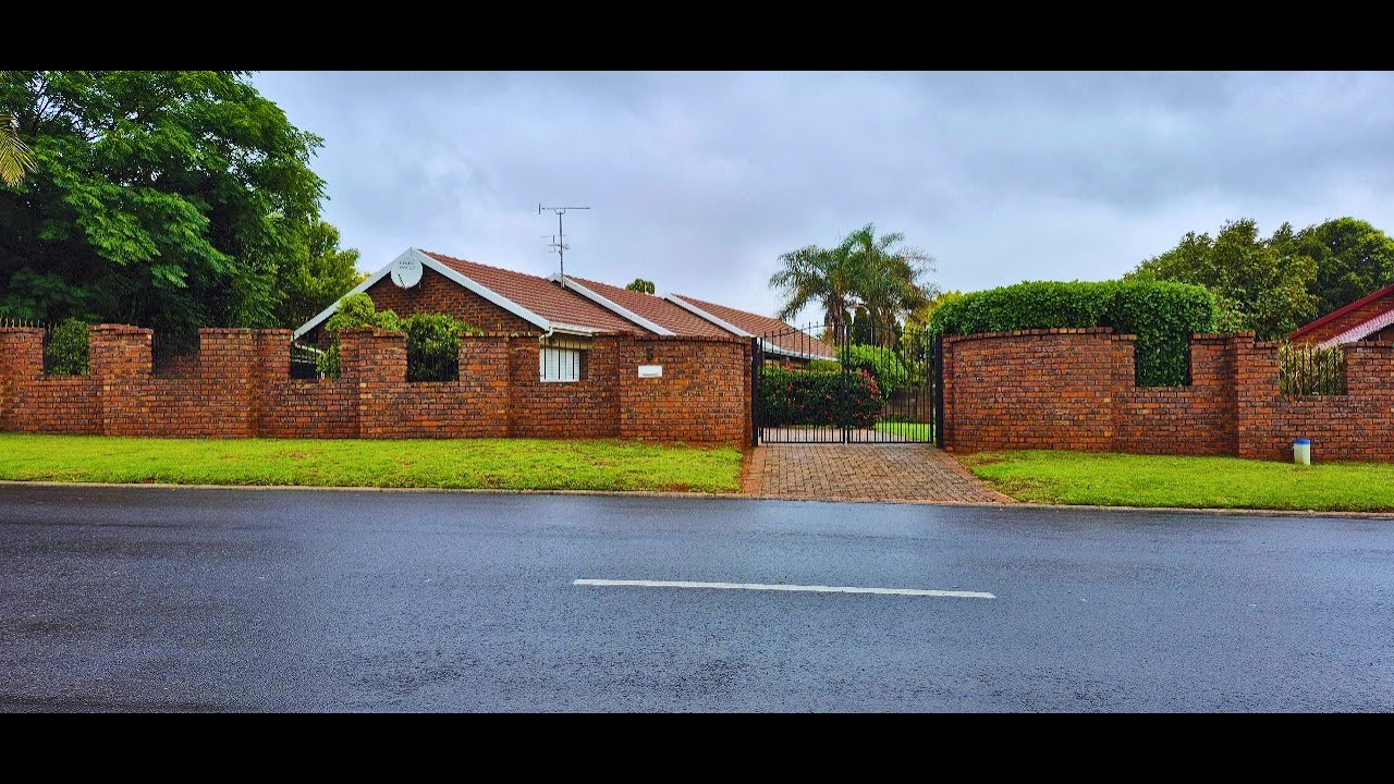 Family Home with Pool & Large Lapa