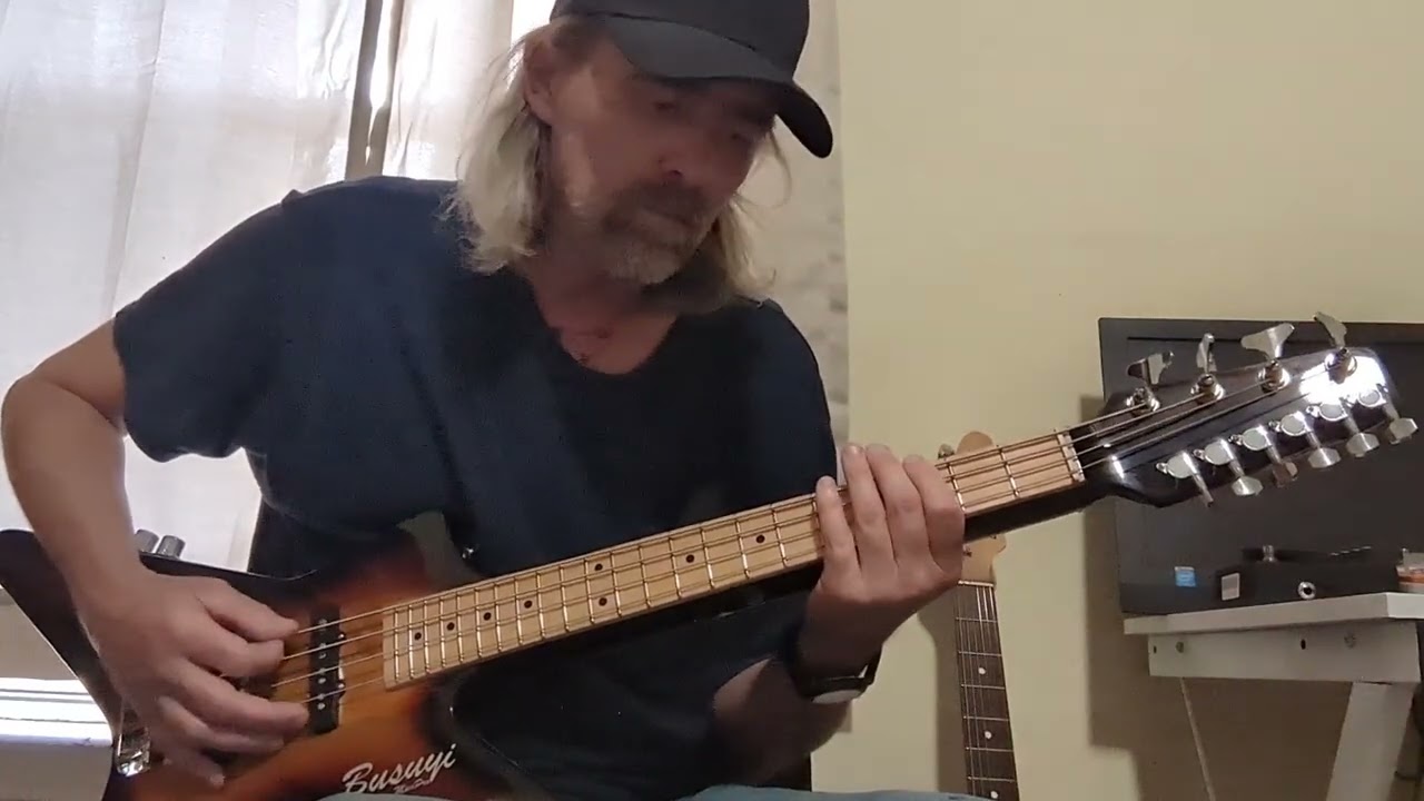 Bass Guitar Fun With The Busuyi Mini Pro 4 string bass/6 string lead guitar 