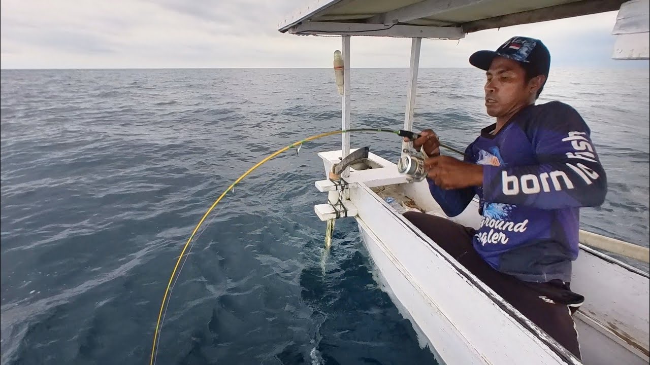 IKAN PENUNGGUNYA BIKIN PENASARAN || JIGGING KEDALAMAN 70M.