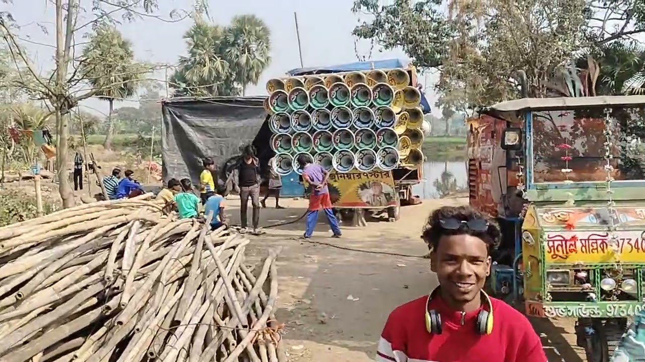 দীপা টুসু পূজা উপলক্ষে সুভ সাউন্ড এবং খোকন সাউন্ড বাজছে