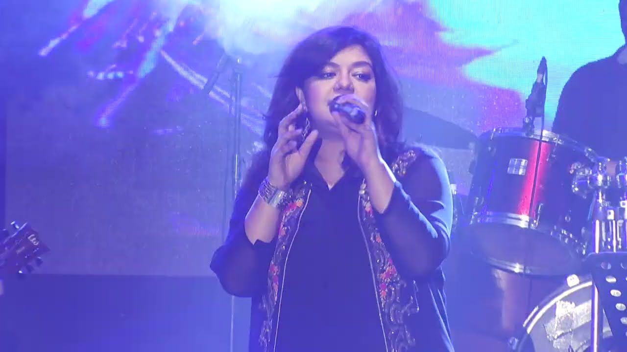 Fuad Live In Dhaka | Urey Jete Chai | Fuad feat. Elita