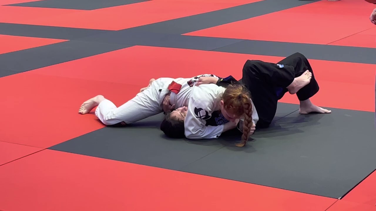 Machado Invitational - Female White Belt BJJ Tournament - Tess Kent vs Ashley Alvaranga