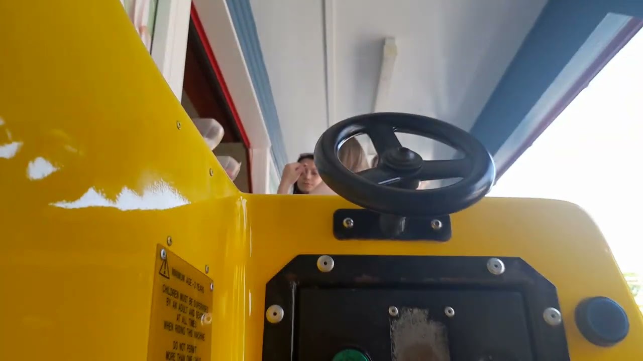 Amutec Mini Balamory Daisy School Bus Kiddie Ride (POV)