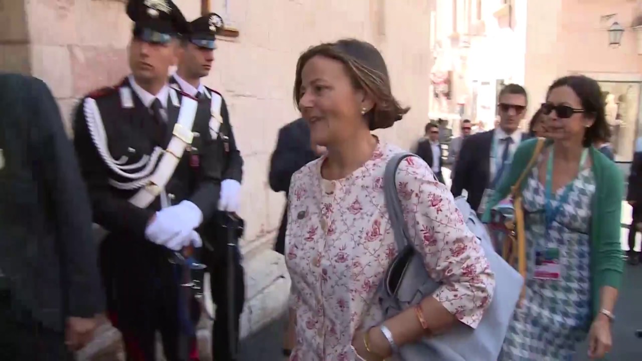 Le consorti e i consorti dei Leader del G7 visitano Palazzo Corvaja a Taormina (27/05/2017)