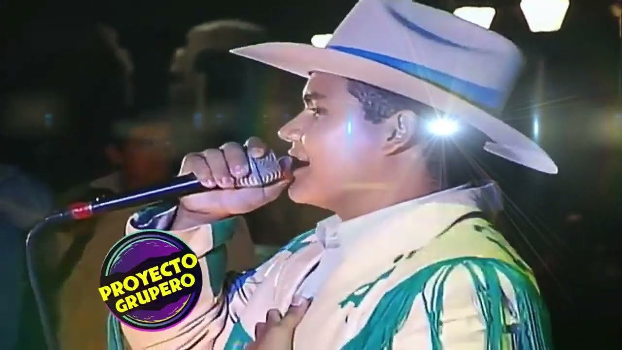 Raul Ortega El Macho Mayor y Mejor Vocalista de La Reina de Todas Las Bandas... Banda Machos.
