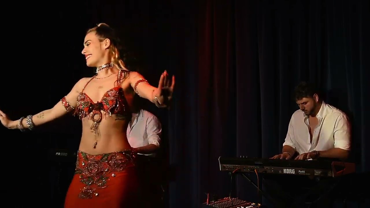 Fakkarouni - Agustina Muratore y la Orquesta de Nicolas Kirlis