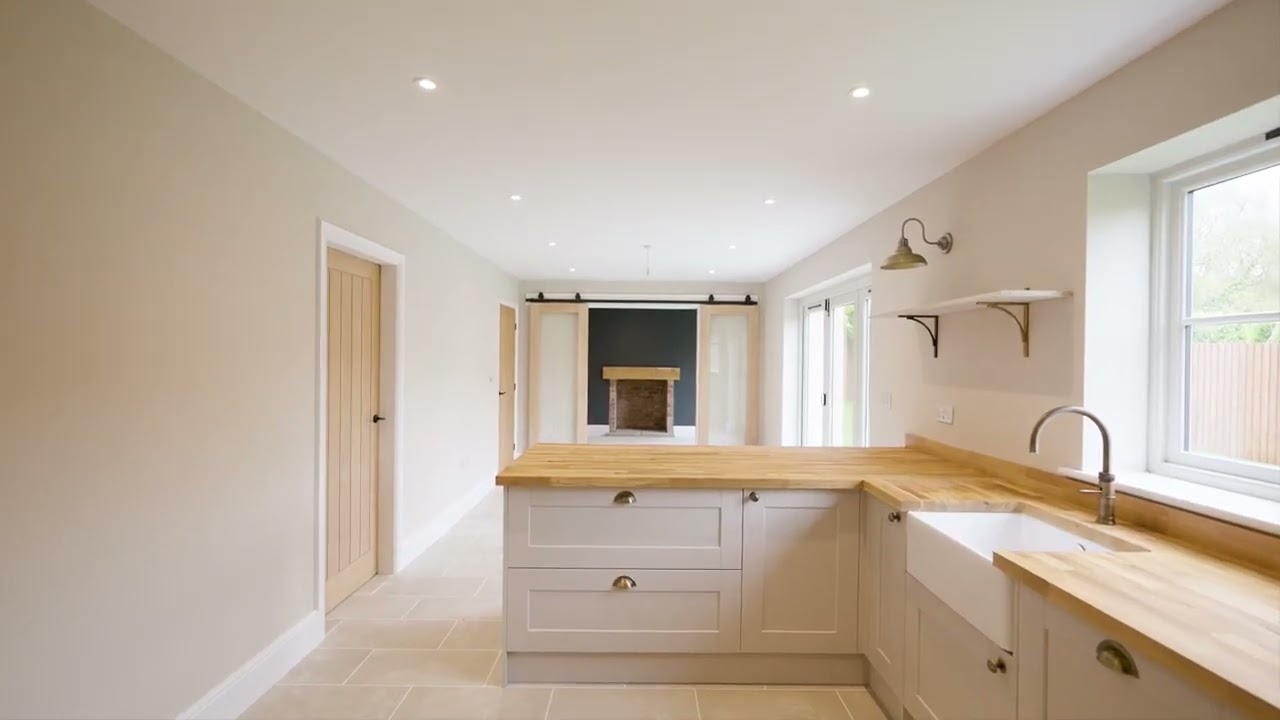 This beautiful & brand new 3-4 bedroom stone built home in Glentworth is now read for its owners.