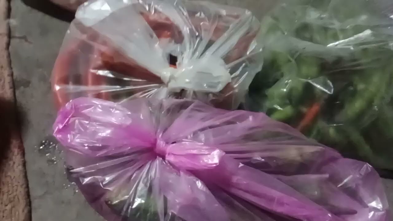 Marathi family hamare sabji ka video hai long video support kijiye hair style 👍🥰🫛🌶️🍅