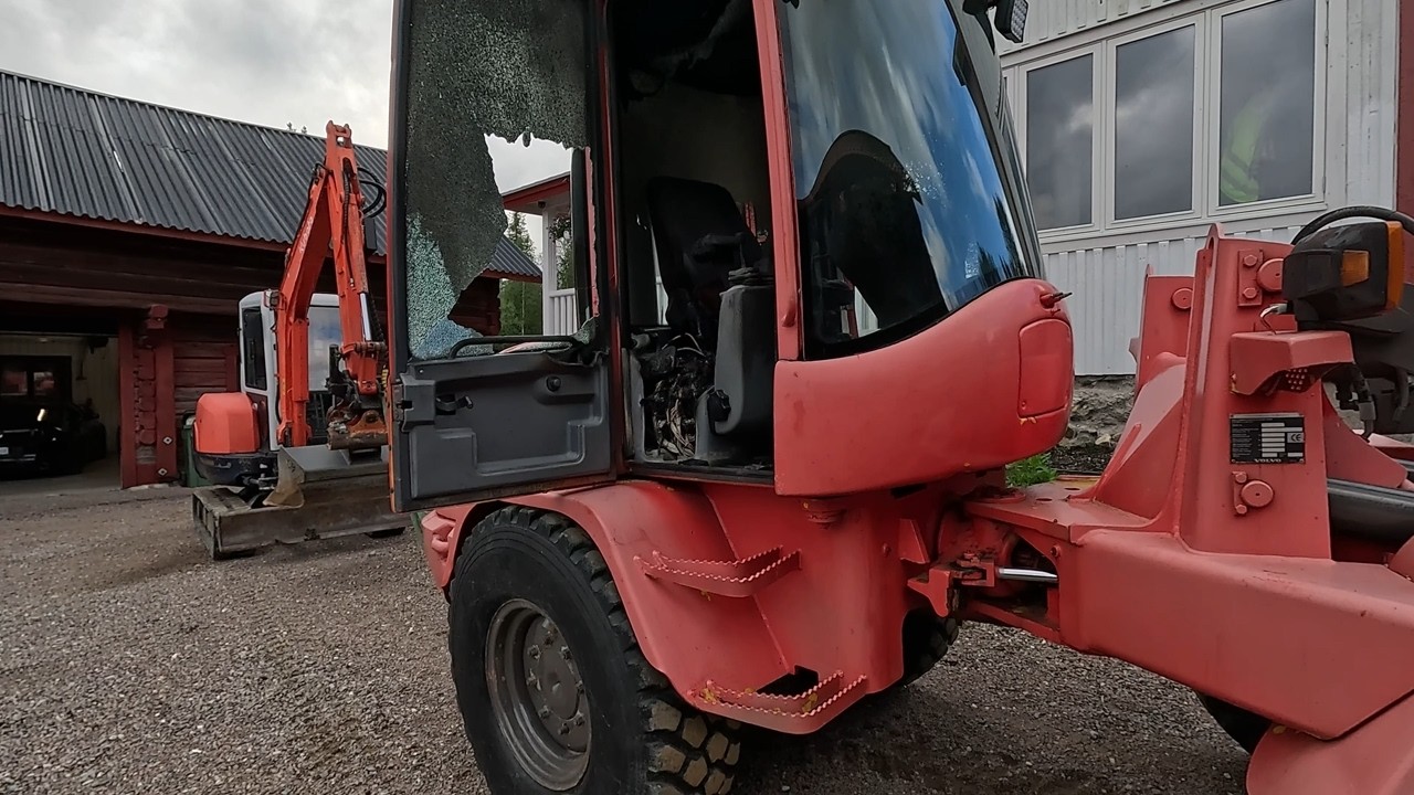 I Bought a Fire-Damaged Wheel Loader... And Brought it Back to Life!