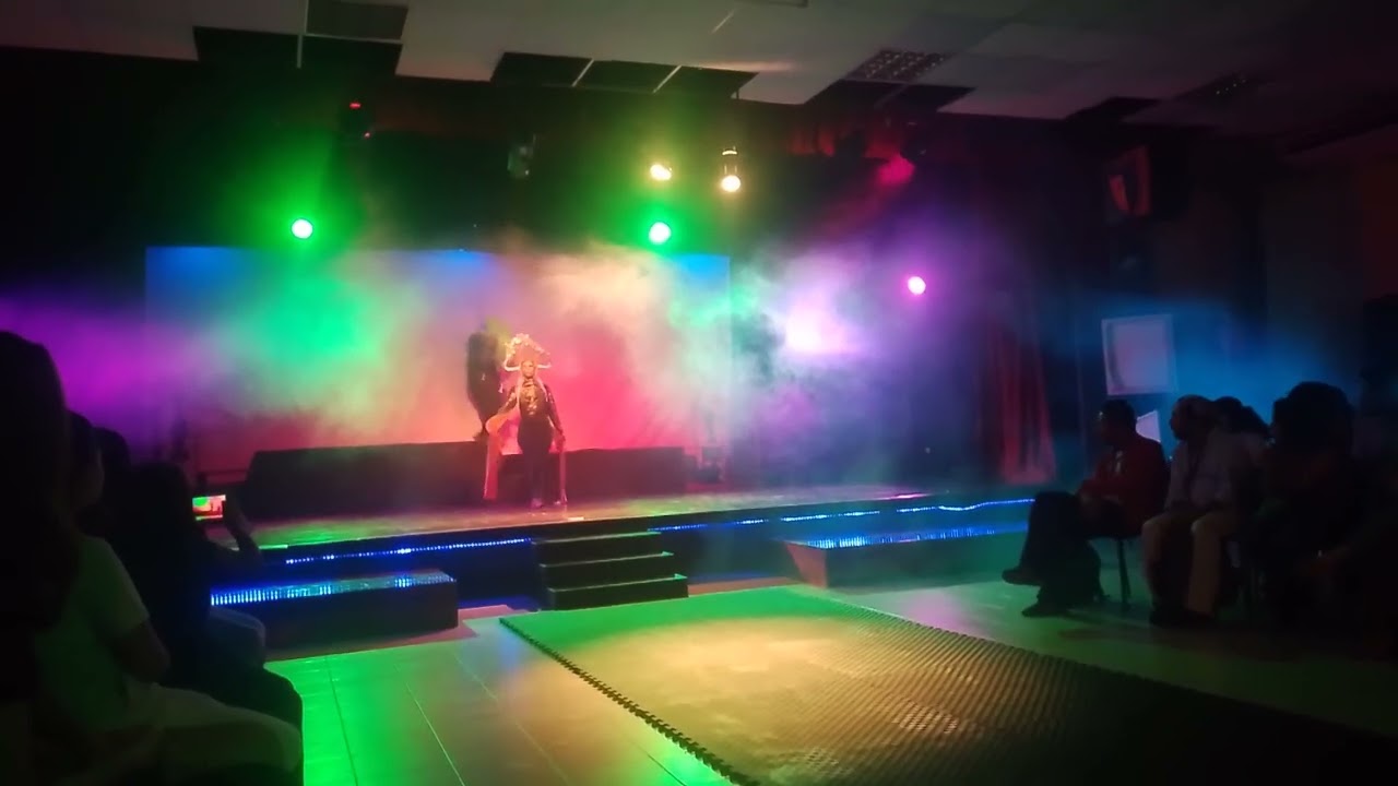 Desfile de teatro 🎭