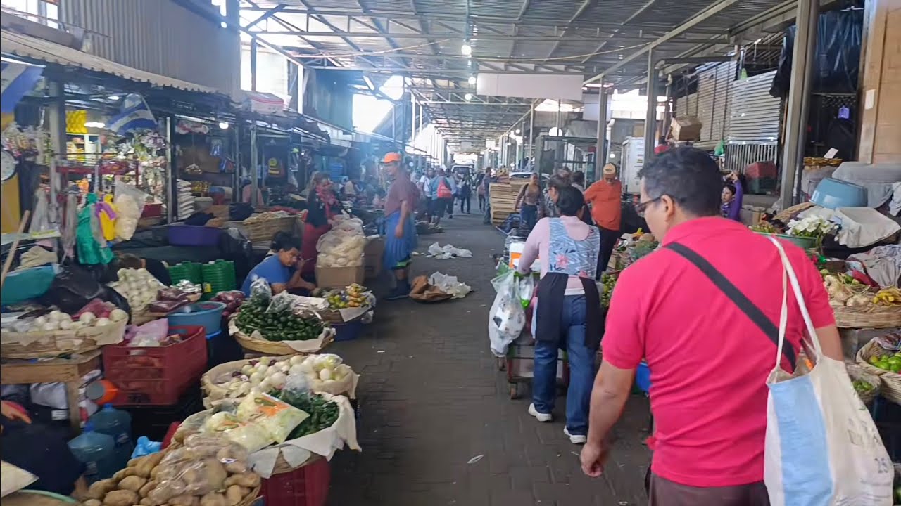 MERCADO DE MAYOREO LA TIENDONA DE SAN SALVADOR EL SALVADOR 