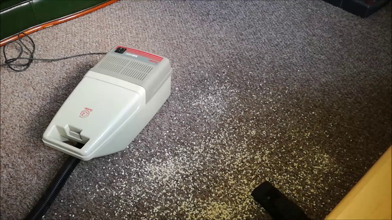 Vintage 1988 Goblin Solo 302A Cylinder Vacuum Cleaner