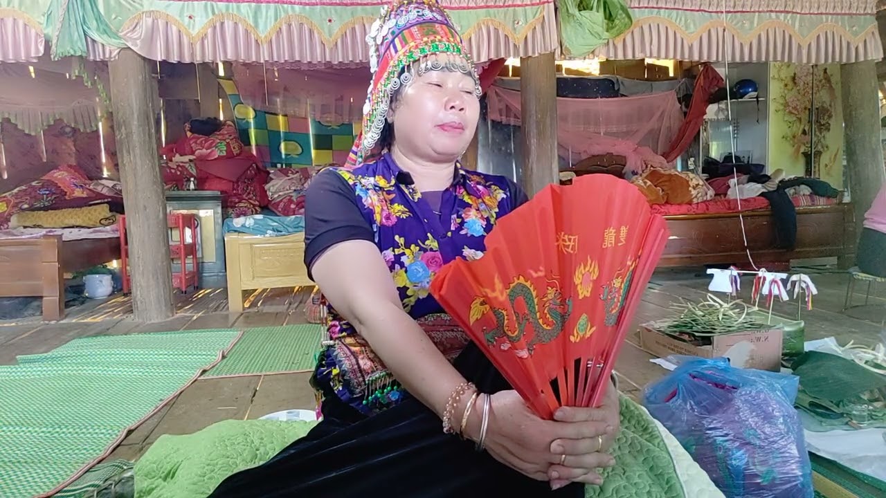 Hoàng Thiêu pay sên săp khơ Haư pi nong  chi mêt Cau đeo