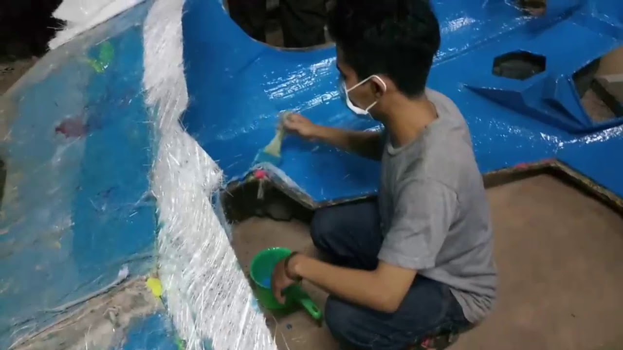 Proses pembuatan body lamborghini aventador, dari bahan fiber