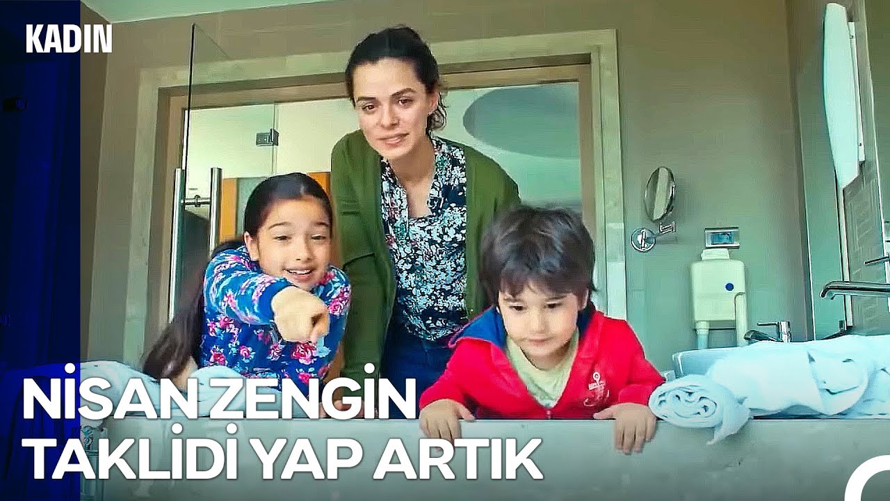 Gören De Bizi Çölde Yaşıyoruz Sanacak - Kadın