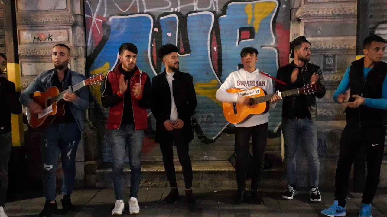 taksim sokak sanatçıları potpori sallama .. YUSUF YILDIRIM. HALİL erem  musa iriz