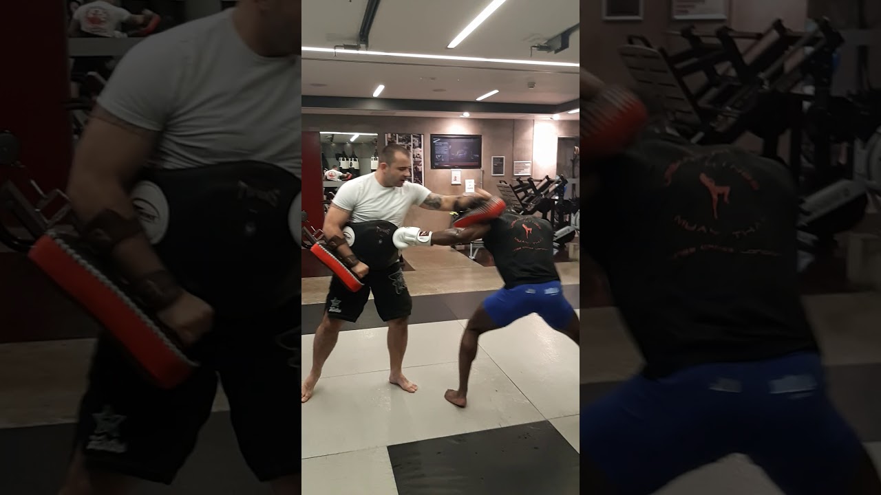 Wendle Lewis training for Bellator