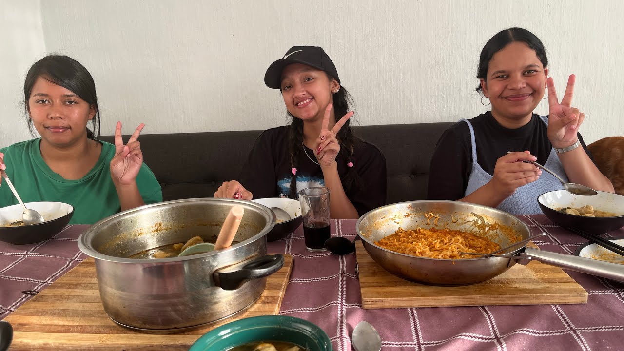 The girls making wontons and soup