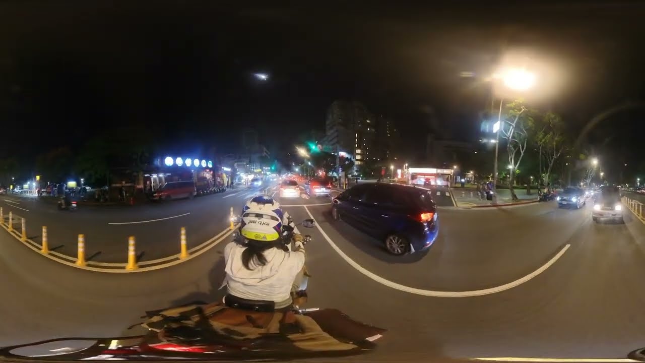 中秋連假舒暢的台北夜騎(後座360度環景視角，滑動影片畫面可以轉動視角)...SYM大野狼#SB300#motovlog#Lofi旋律#台灣Taiwan.2025.10.05