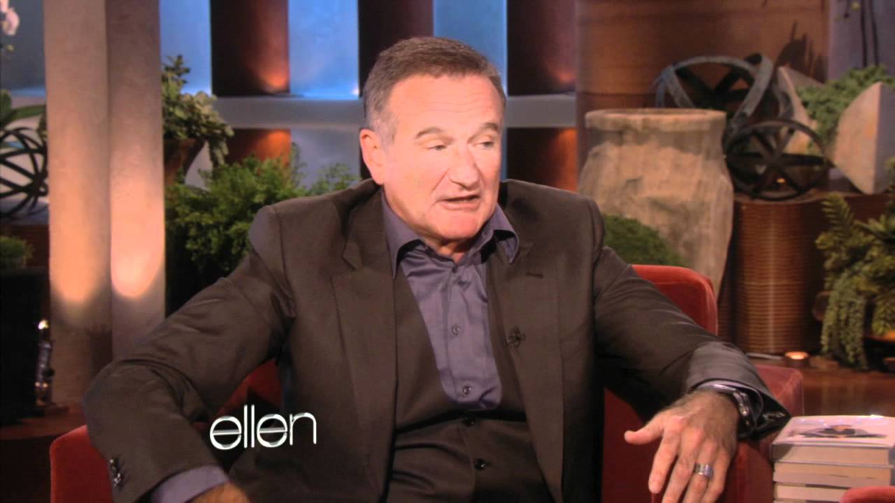 Robin Williams' Siri Impression!