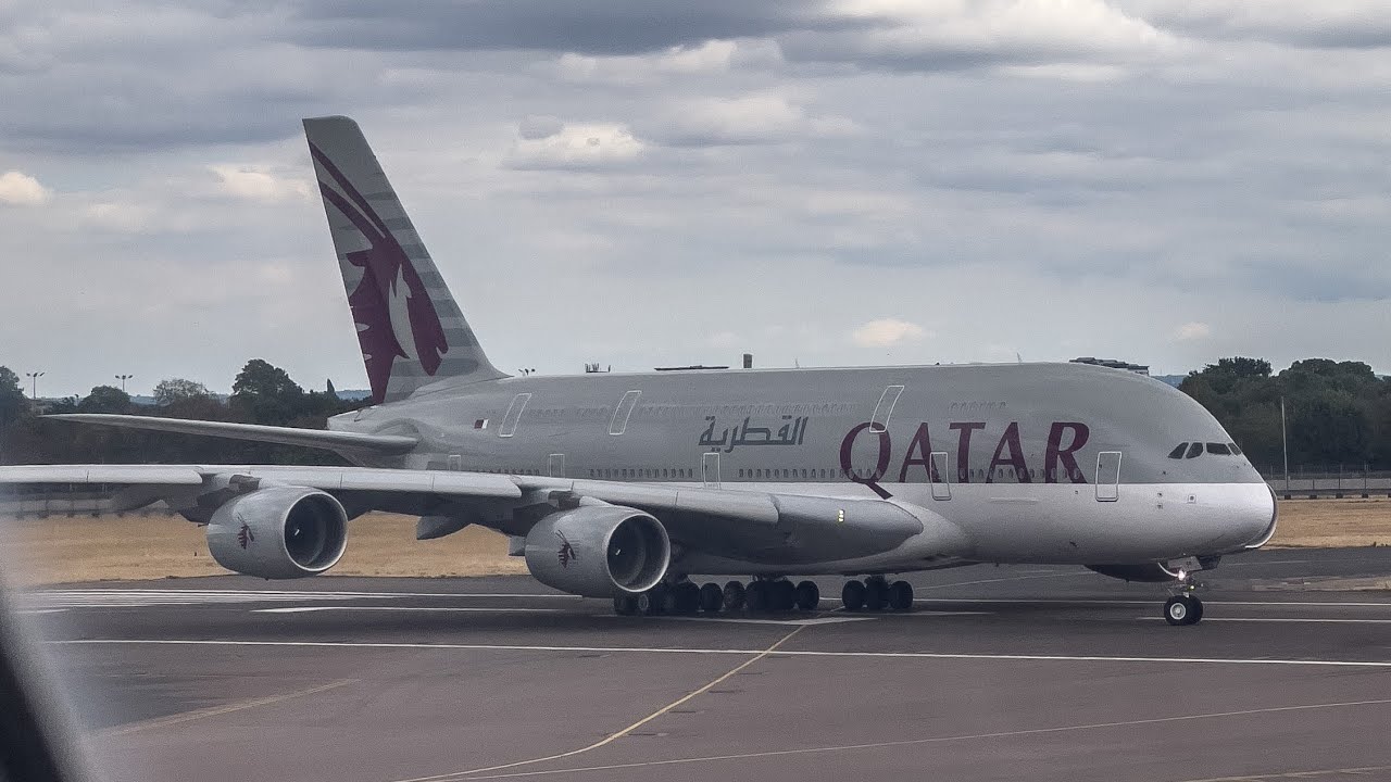 Double A380 Qatar and British Airways Takeoff at London Heathrow