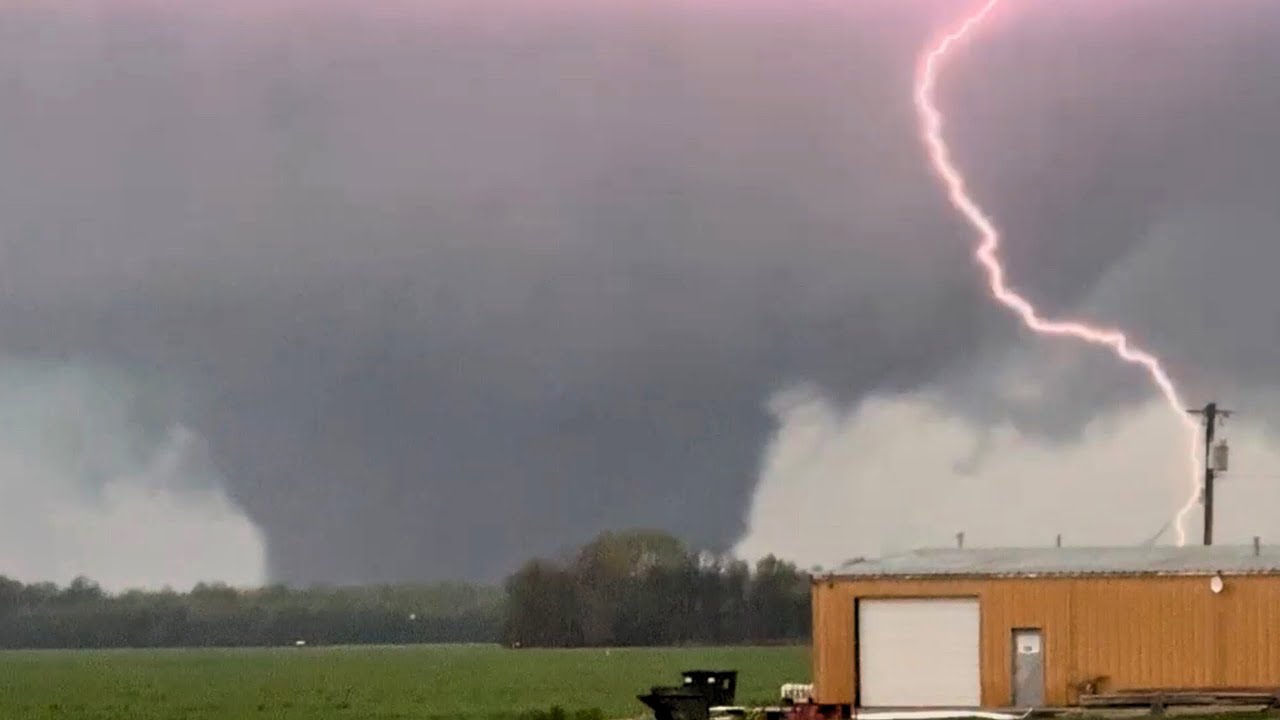 VIOLENT EF-3 WEDGE TORNADO Impacts Lake City, Arkansas - 4/2/25