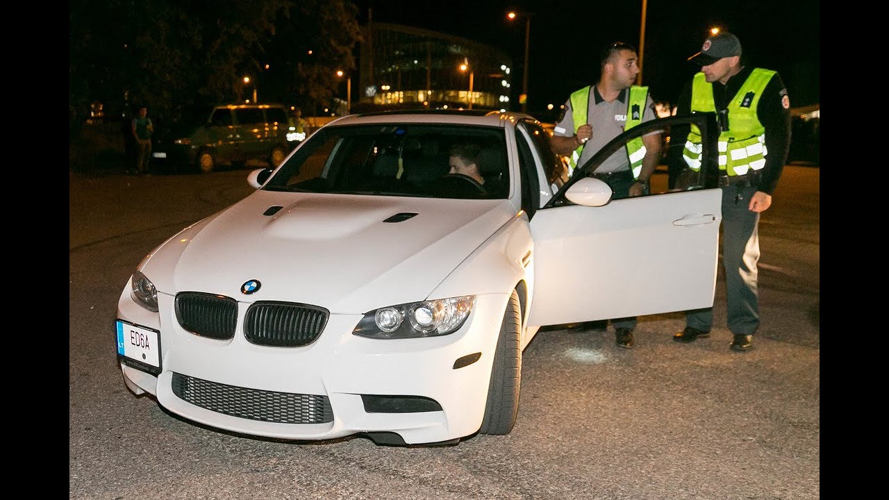 Teises „praganęs“ sportinio „BMW“ vairuotojas: pinigai viską gali