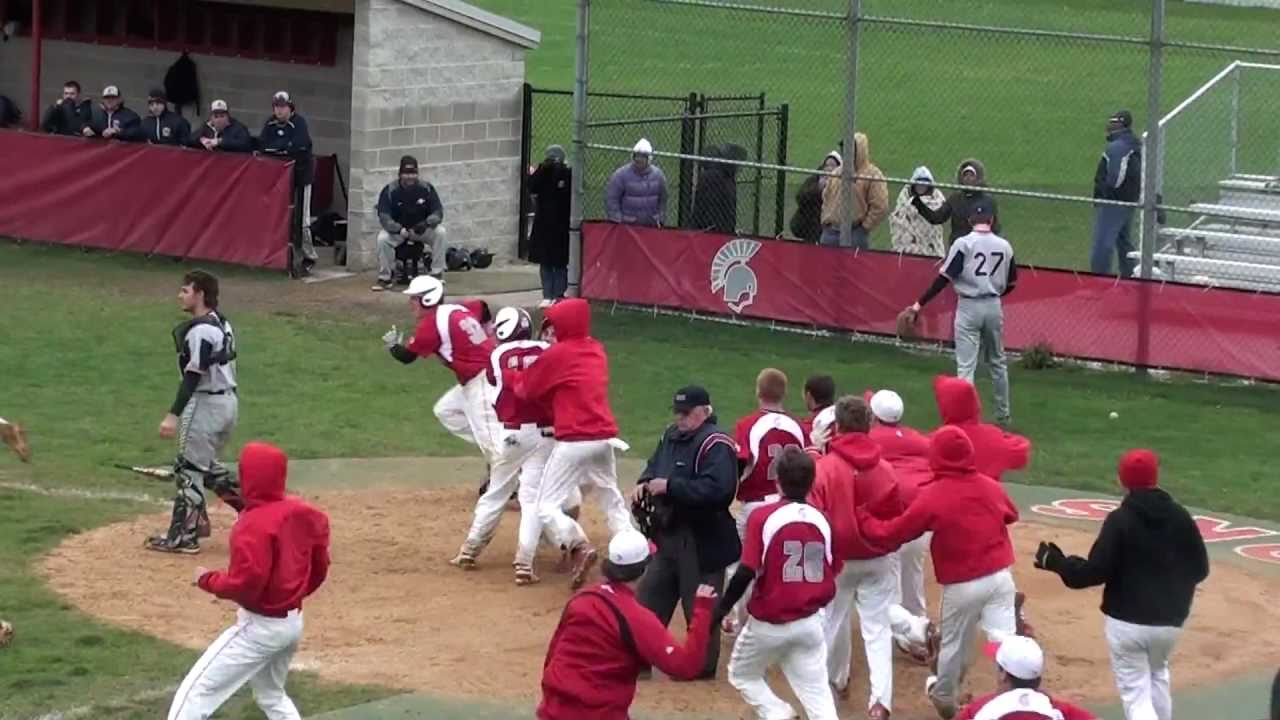 Deerfield HS Beats Evanston HS in Baseball