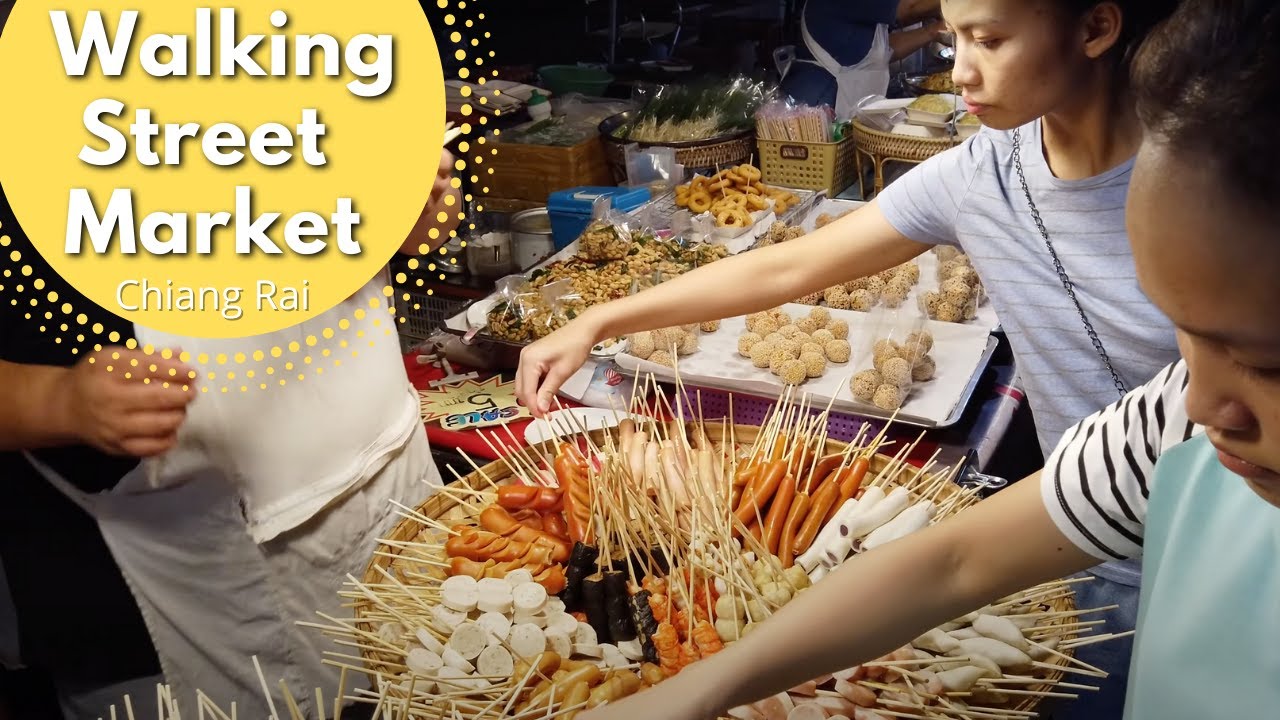 Walking Street market, Chiang Rai Thailand. ตลาดถนนคนเดินเชียงราย ประเทศไทย