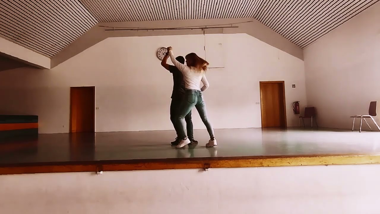 Lay low ( L/ P )– Line Dance / Partnerdance