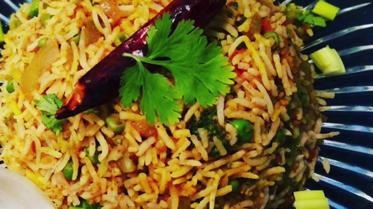 मुंबई का फ़ेमस तवा पुलाब  ||tawa pulav recipe || famous street food in mumbai ||