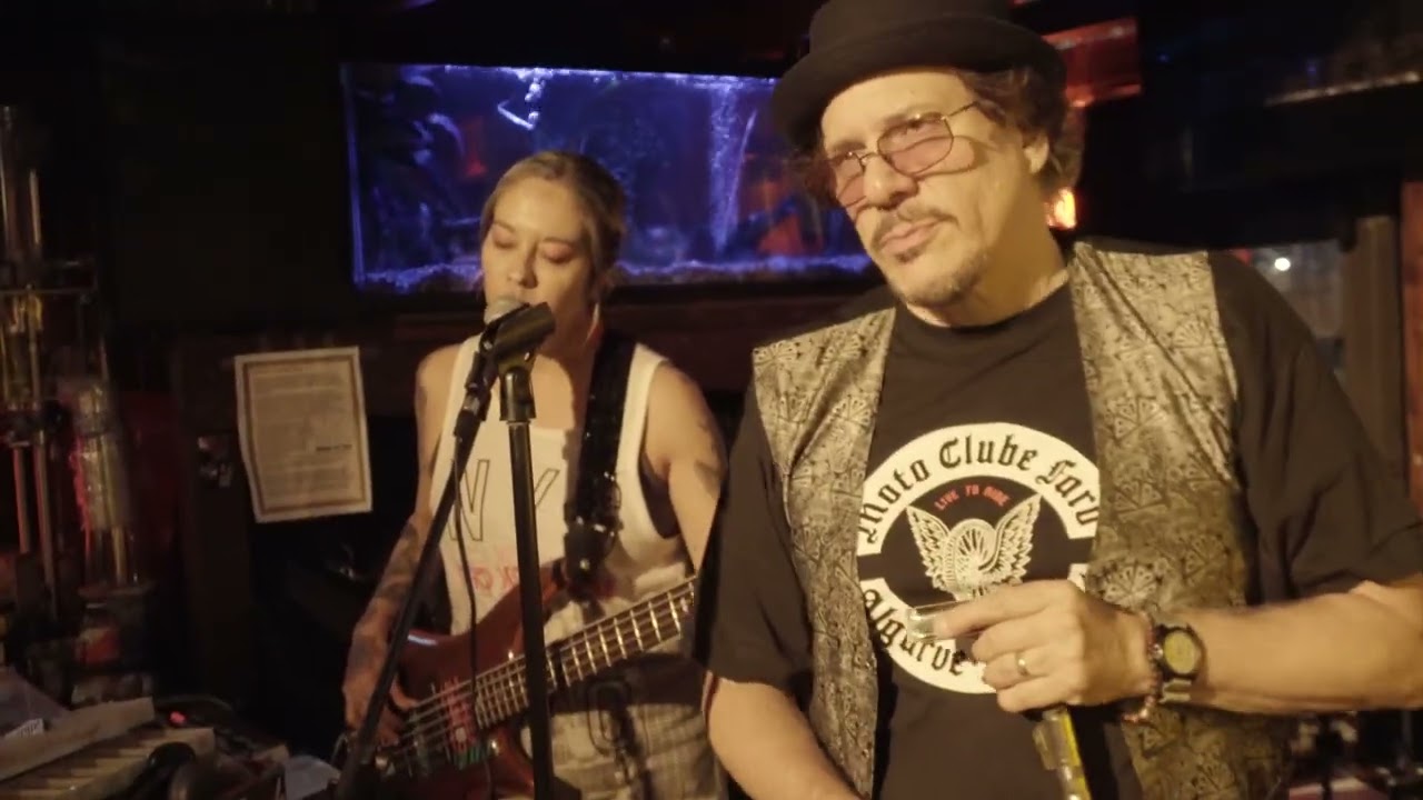 The Spider And The Fly- live  from the Dive Bar