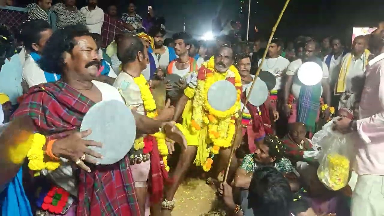ఉపమాక సంబరంలో చీపురుపల్లి తప్పుడుగుళ్ళు 
