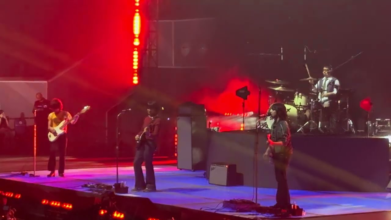 IV of Spades - COME INSIDE OF MY HEART | IV of Spades Live at the MOA Arena