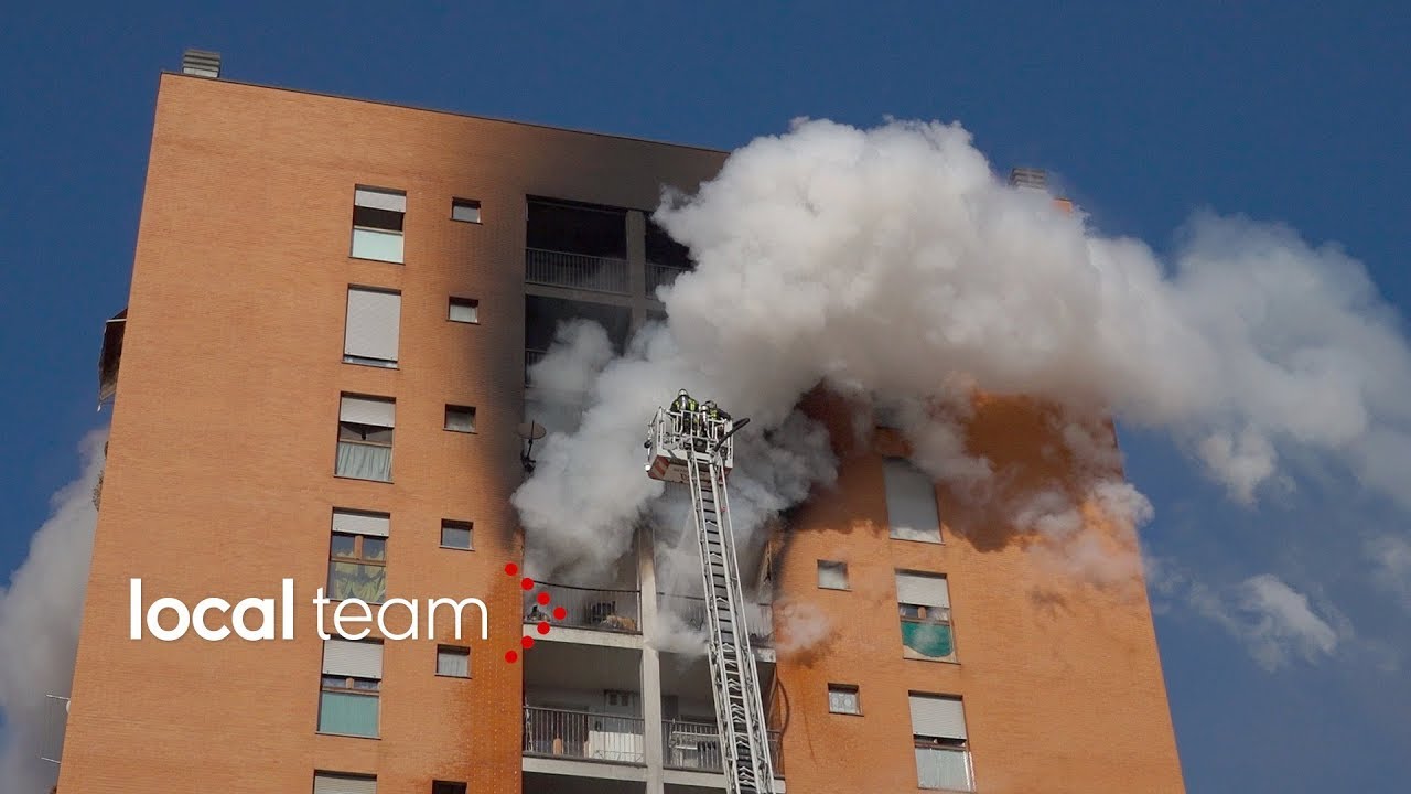 Incendio a Milano in palazzo di Quarto Oggiaro