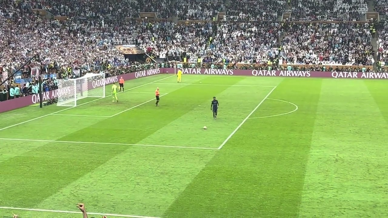 World Cup final Argentina vs France penalty, first level angle, 世界杯决赛点球大战全程球迷视角