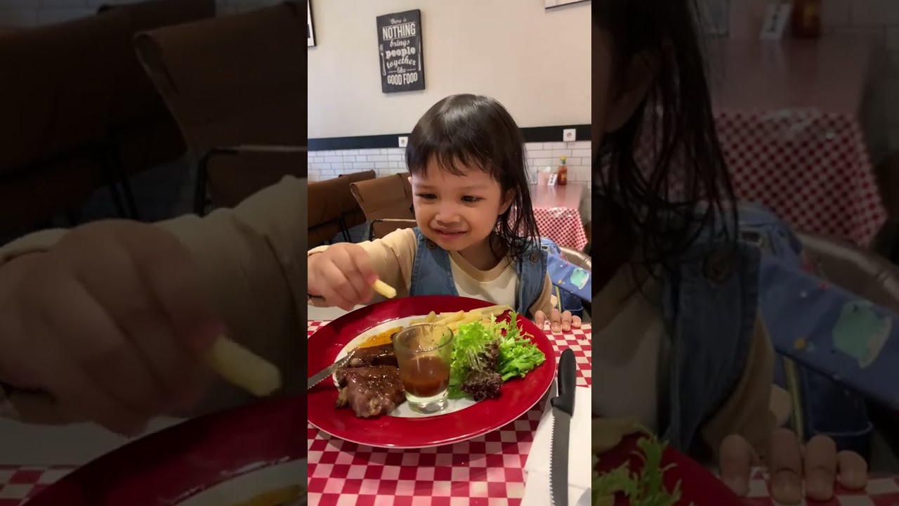 Di kasih daging makan kentang aja