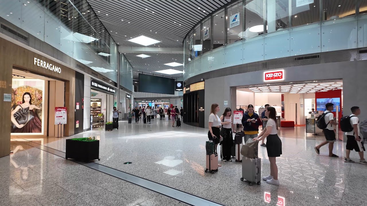 China’s Busiest Airport – Guangzhou Baiyun Terminal 2 Walk