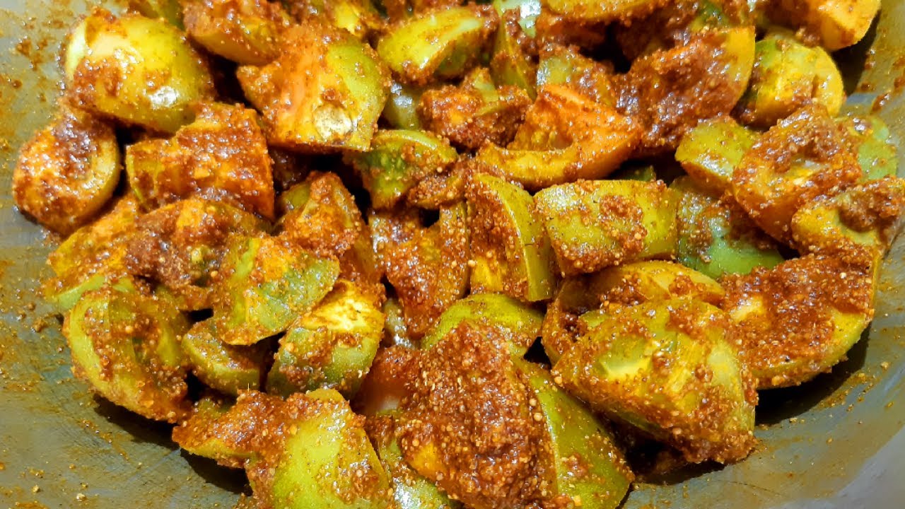 कच्चे टमाटर का चटपटा अचार | Green Tomato Pickle Recipe